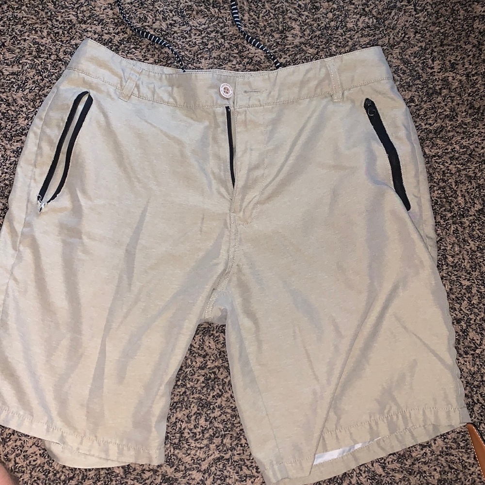 Khaki hybrid shorts